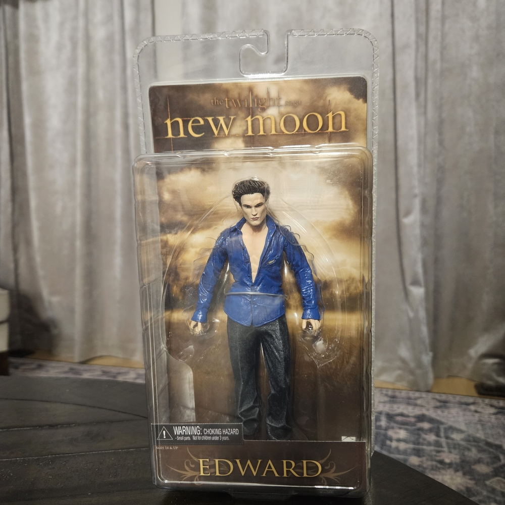 Twilight New Moon Edward Cullen Action Figure – New in Package Rare Collectible